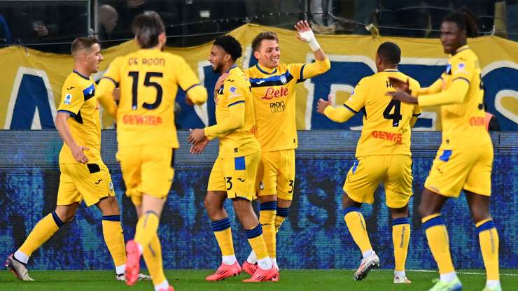 La Dea in cielo mentre la vittoria del Parma li porta in vetta alla classifica della Serie A