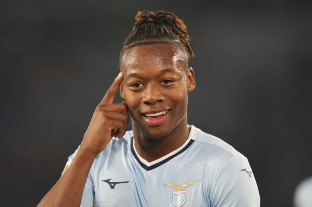 La Lazio elimina il Napoli dalla Coppa Italia; l’eroe della tripletta Noslin brilla a Roma, giura di distruggere il Napoli di Conte allo scontro di domenica