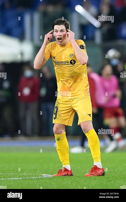 Bodo/Glimt sikrer langsiktig fremtid for Sondre Brunstad Fet som spiller signerer kontraktsforlengelsestilbud