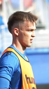 OFICIAL: El Granada CF completa el fichaje del defensa español Arnau Comas procedente del Basilea tras su cesión al Eibar.