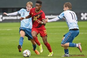 OFFICIEEL: RSC Anderlecht bereikt transferovereenkomst met Sevilla FC om Belgisch toptalent Stanis Idumbo vast te leggen na lang wachten.