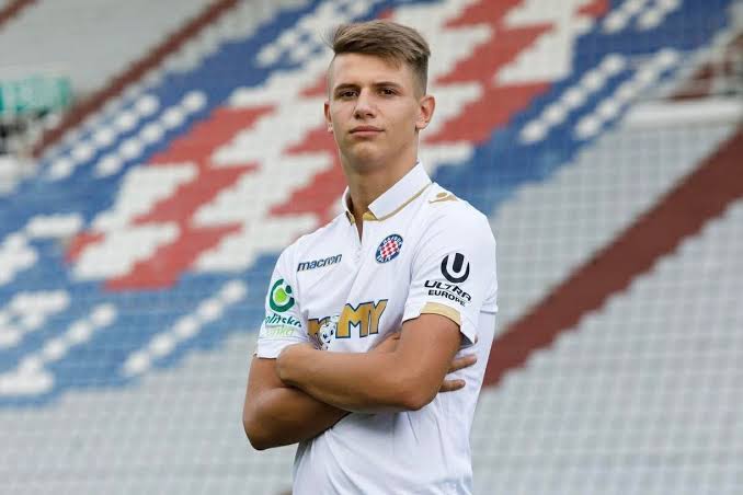 images - 2025-12-22T145722.119