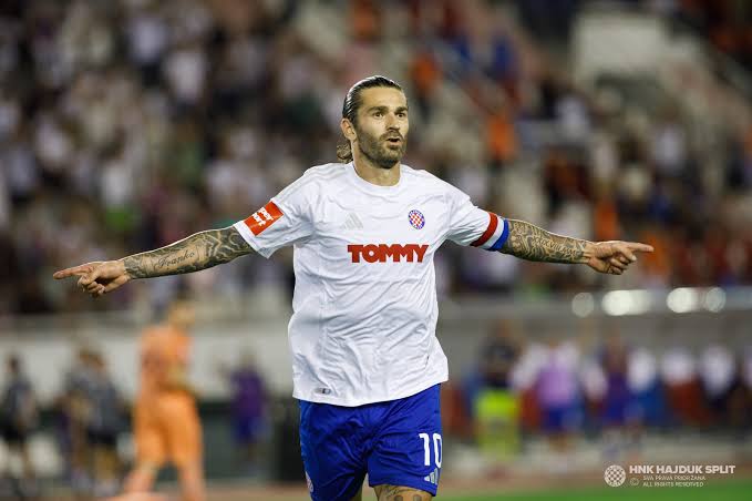 VRIJEDNA VIJEST: Marko Livaja pristaje na produženje ugovora s Hajdukom nakon mjeseci zastoja u pregovorima.