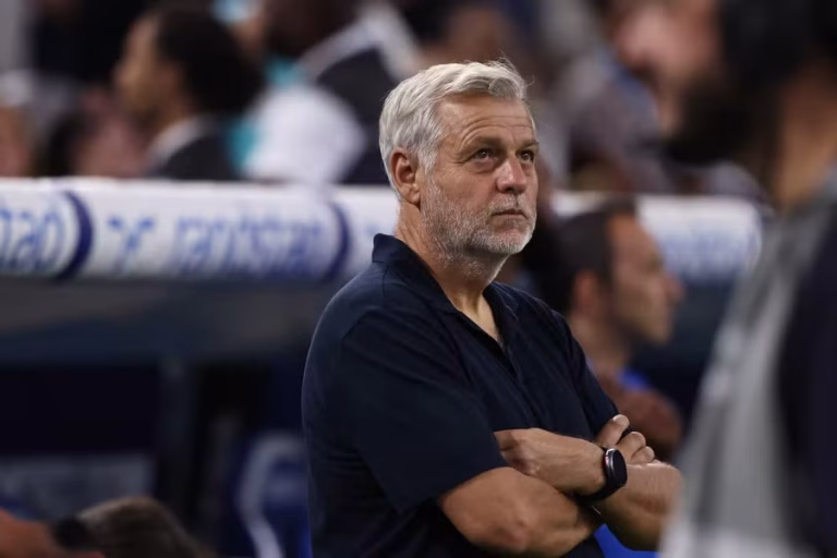 Bruno Genesio : pas de démission en vue malgré le mauvais début de saison de Marseille.